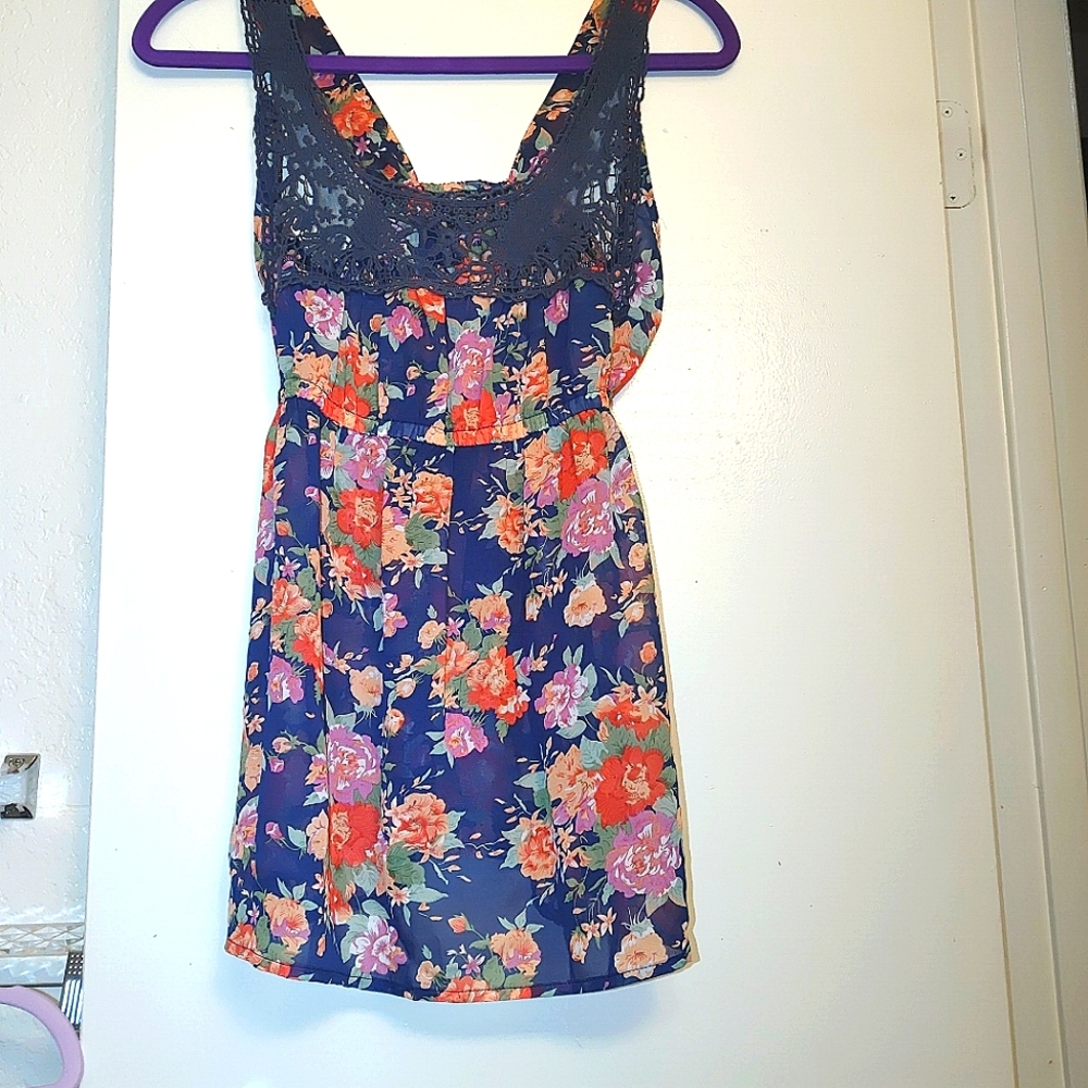 Bozzalo Blue floral Sheer stretch tank, Size Small with blue lace